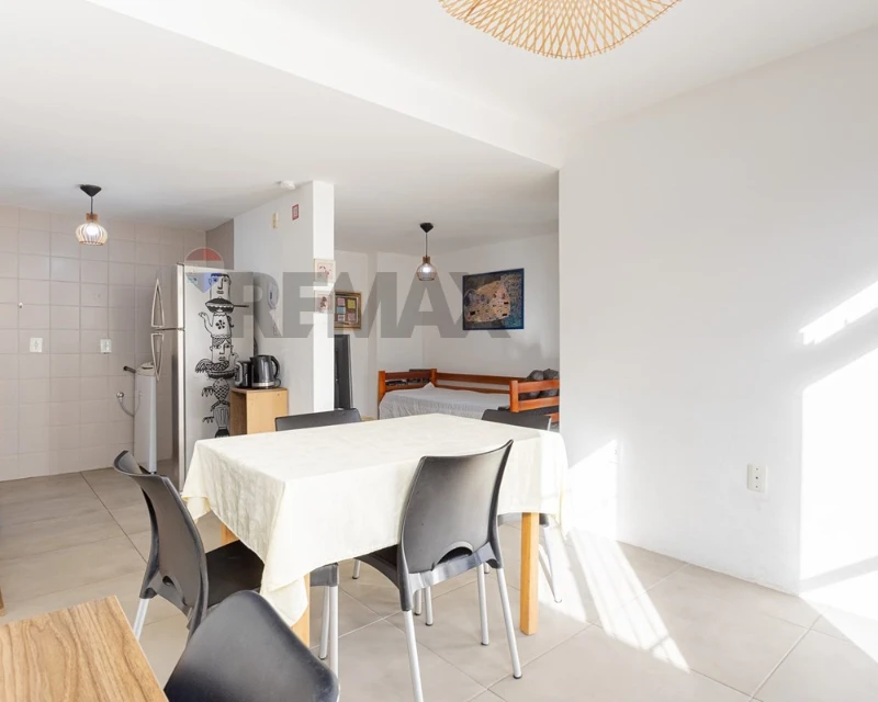 Apartamento 1 Quarto à Venda em Canasvieiras, Florianópolis — Canasvieiras