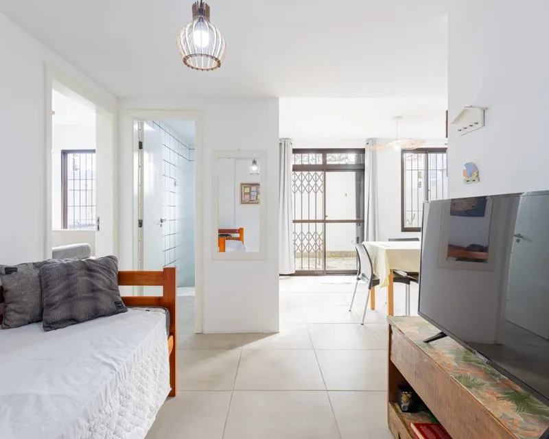 1-Bedroom Apartment for Sale in Canasvieiras, Florianópolis — Canasvieiras