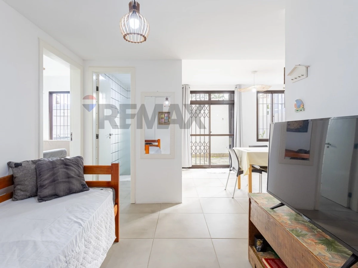 Apartamento 1 Quarto à Venda em Canasvieiras, Florianópolis — Canasvieiras