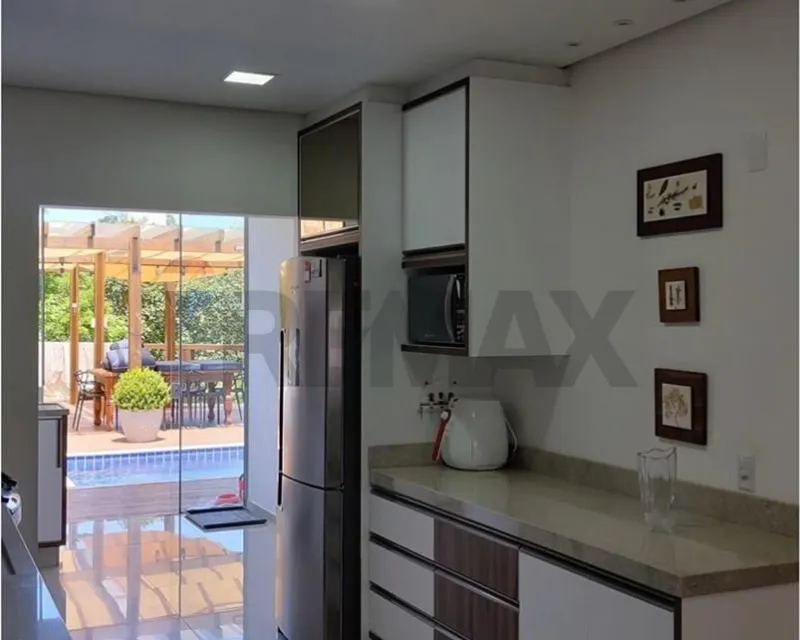 Casa 2 Quartos com Piscina à Venda em Cachoeira do Bom Jesus, Florianópolis — Cachoeira do Bom Jesus