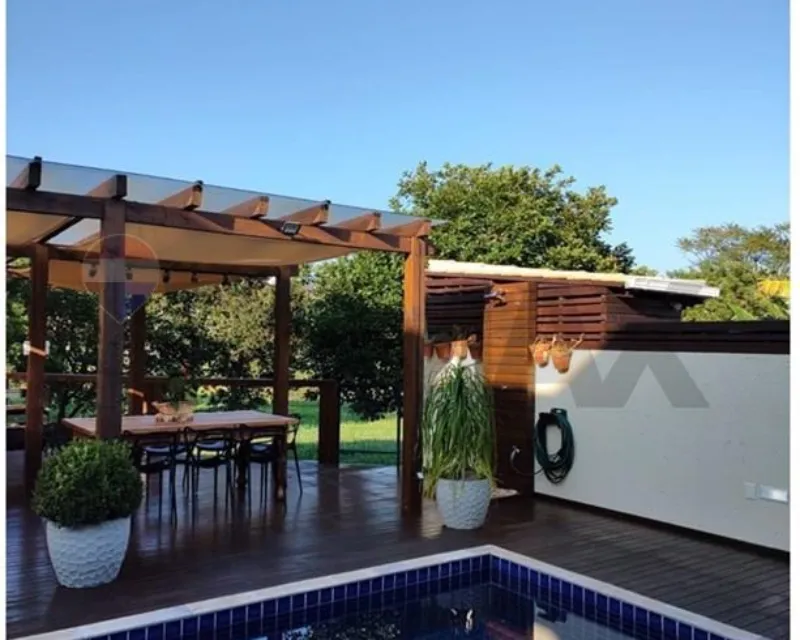 Casa 2 Quartos com Piscina à Venda em Cachoeira do Bom Jesus, Florianópolis — Cachoeira do Bom Jesus