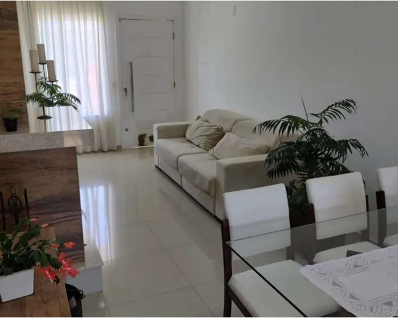 Casa 2 Dormitorios con Piscina en Venta, Cachoeira do Bom Jesus, Florianópolis — Cachoeira do Bom Jesus