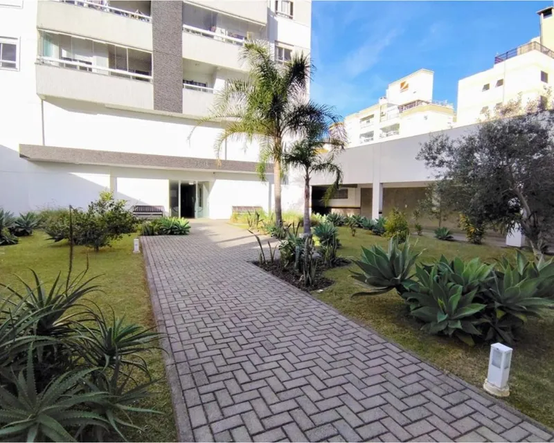 Apartamento 2 Dormitórios à Venda no Abraão, Florianópolis — Abraão