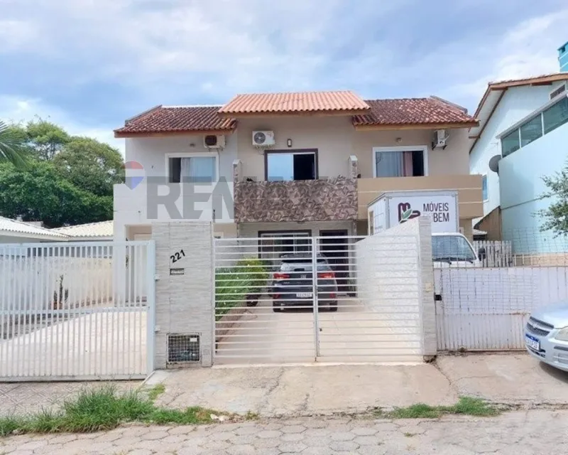 Casa 2 Dormitórios à Venda em Ingleses, Florianópolis — Ingleses do Rio Vermelho