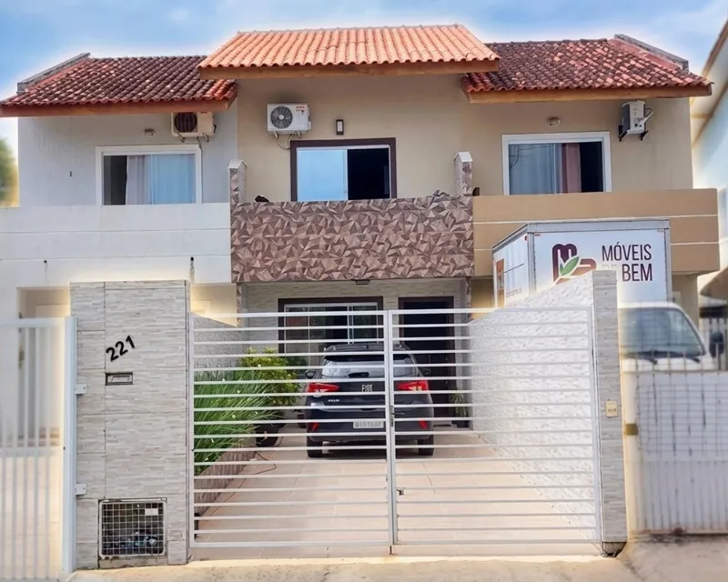 Casa 2 Dormitórios à Venda em Ingleses, Florianópolis — Ingleses do Rio Vermelho