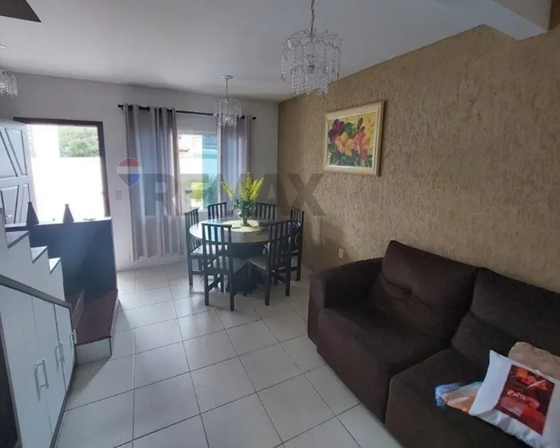 Casa 2 Dormitórios à Venda em Ingleses, Florianópolis — Ingleses do Rio Vermelho