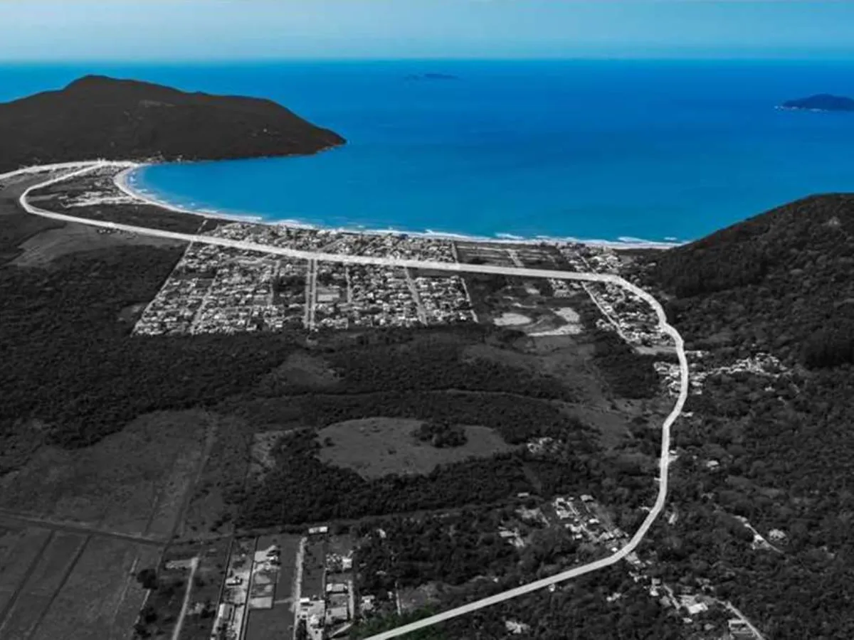 Terreno de 106.000 m² à venda — Pântano do Sul, Florianópolis — Pântano do Sul