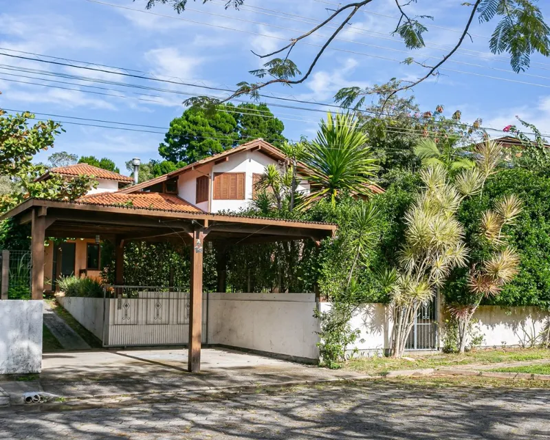 Casa 5 Suítes, 320 m² em Lote de 800 m² — Rio Tavares, Florianópolis — Rio Tavares
