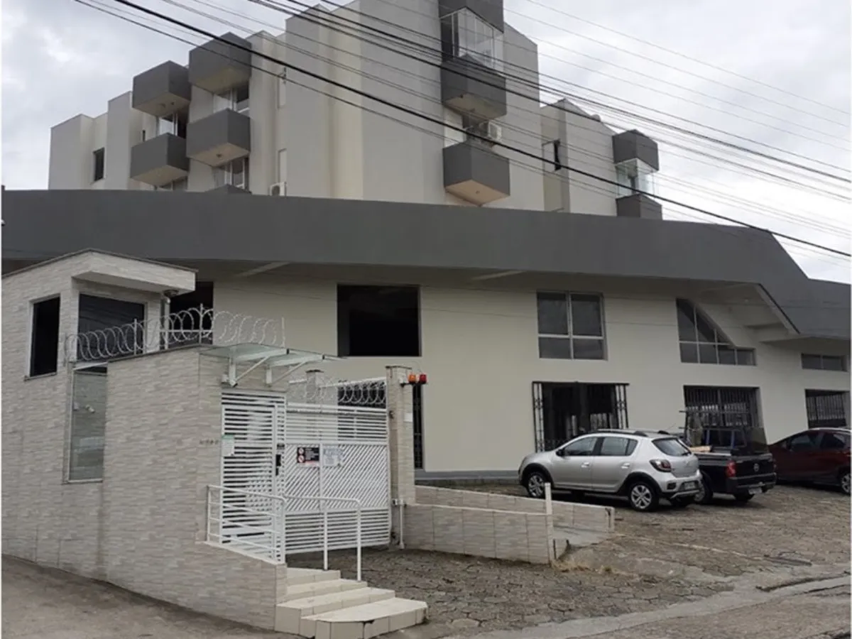 Apartamento 3 Quartos à Venda em Capoeiras, Florianópolis — Capoeiras