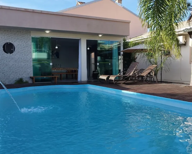 Casa de 4 Dormitorios en Venta en Ingleses, Florianópolis — 240 m² — Ingleses