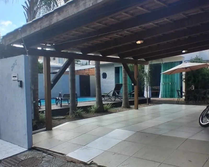 Casa de 4 Dormitorios en Venta en Ingleses, Florianópolis — 240 m² — Ingleses