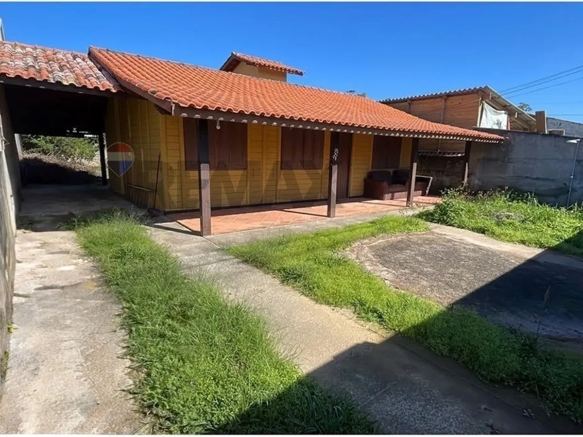 Casa 2 Dormitórios à Venda em Ingleses, Florianópolis — 86 m² — Ingleses do Rio Vermelho