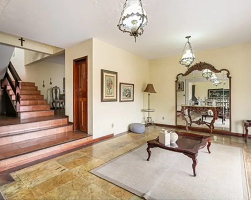 5-Bedroom House with Sea View for Sale in Itaguaçu, Florianópolis — Itaguaçu