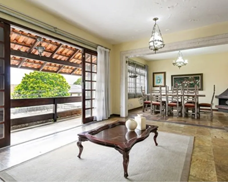 5-Bedroom House with Sea View for Sale in Itaguaçu, Florianópolis — Itaguaçu