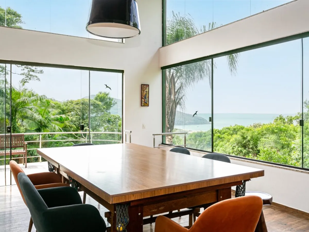 4-Bedroom House with Ocean View and Pool — Pântano do Sul, Florianópolis — Pântano do Sul