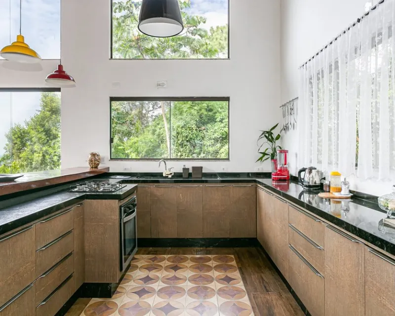 4-Bedroom House with Ocean View and Pool — Pântano do Sul, Florianópolis — Pântano do Sul