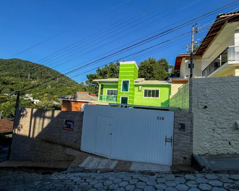 Casa com piscina e 4 quartos à venda no Itacorubi, Florianópolis — Itacorubi