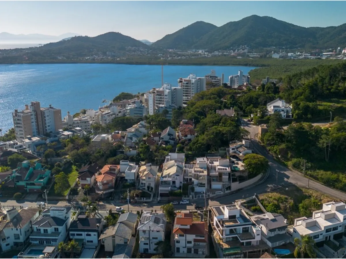 Дом 4 спальни на продажу — João Paulo, Florianópolis, 596 м² — João Paulo