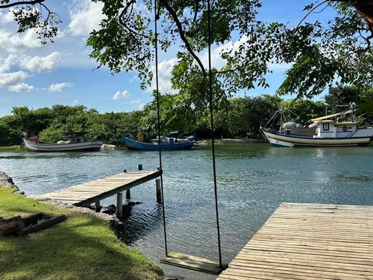 1,800 m² Seafront Land Plot for Sale — Barra da Lagoa, Florianópolis — Barra da Lagoa