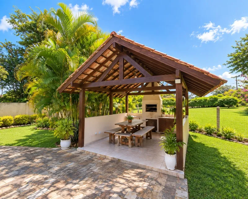 Дом с бассейном на продажу в Rio Vermelho, Florianópolis — 5 спален — Rio Vermelho