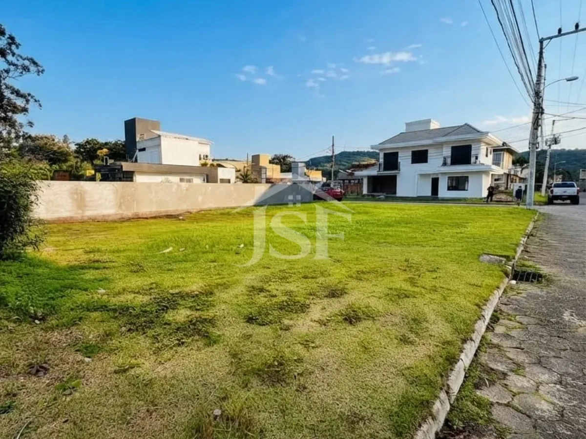 Terreno de esquina de 371 m² en condominio cerrado en Vargem Grande, Norte da Ilha — Vargem Grande