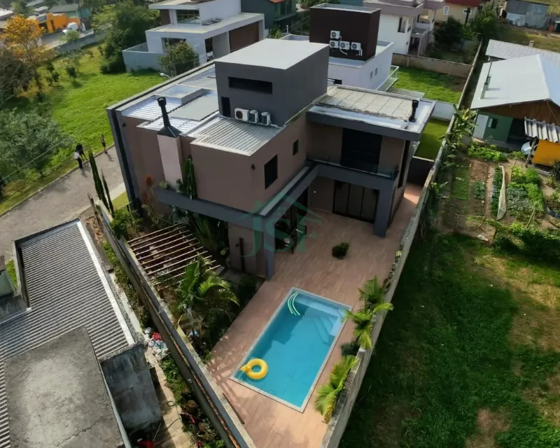 Casa de 228 m² con piscina y búnker privados en Vargem Grande, Norte da Ilha — Vargem Grande