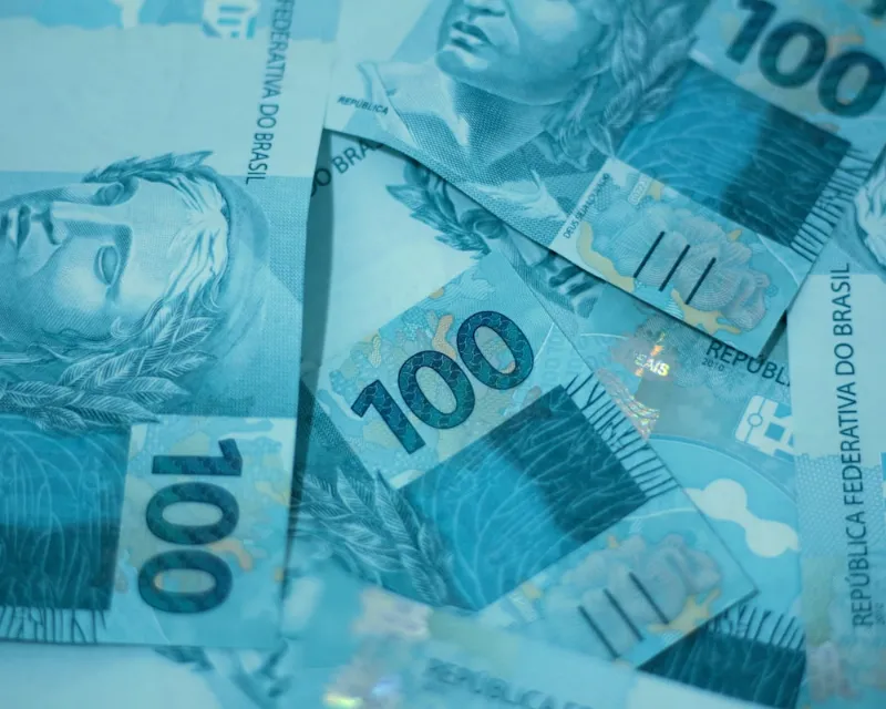 El real y tu compra: cómo el tipo de cambio moldea la entrada del comprador extranjero (y las cuotas en la planta)