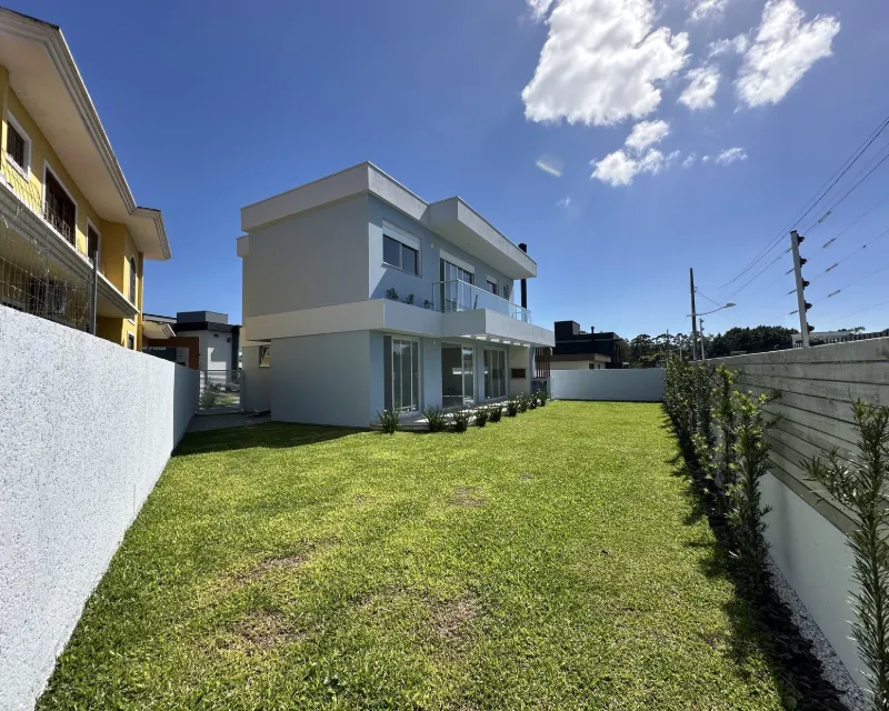 Casa Nueva de 3 Suites en el Condominio Ilha do Francês — Rio Vermelho — Rio Vermelho
