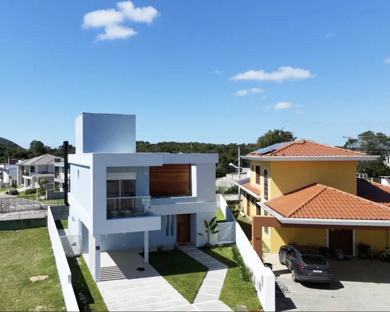 Casa Nueva de 3 Suites en el Condominio Ilha do Francês — Rio Vermelho — Rio Vermelho