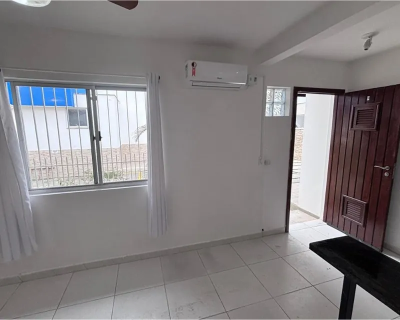 1-Bedroom Apartment for Sale in Ingleses Norte, Florianópolis — 20 m² — Ingleses