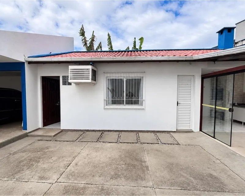 1-Bedroom Apartment for Sale in Ingleses Norte, Florianópolis — 20 m² — Ingleses